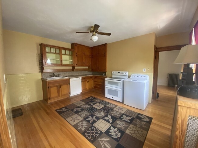 Foto del edificio - 446 Chandler St