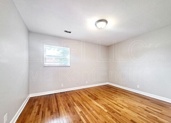 Foto del edificio - 8801 Malvern Hill Rd