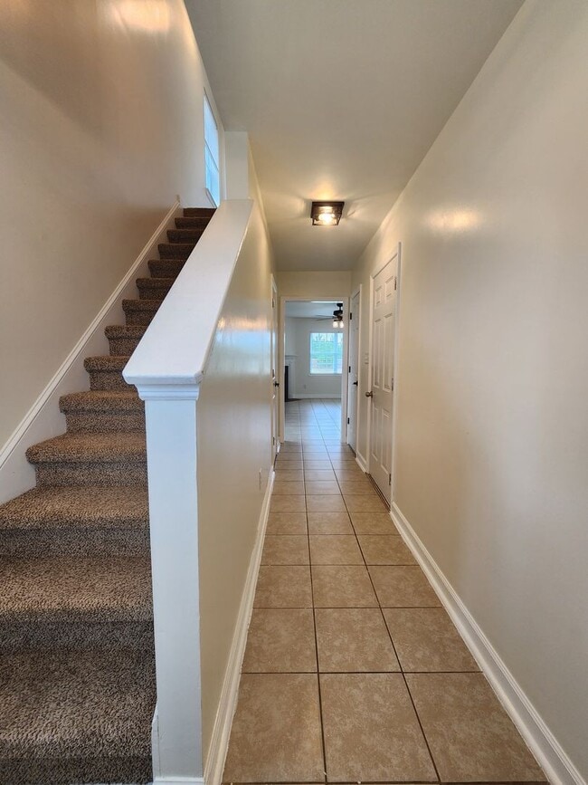 Foto del edificio - 208 Lockwood Ct