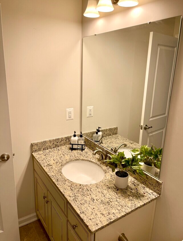 Foto principal - 10155 Dorsey Ln