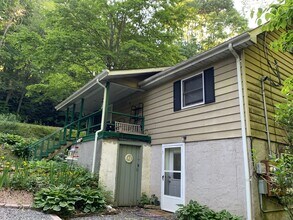 Building Photo - 1489 Brown's Chapel Rd