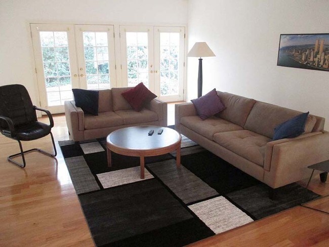 Foto del edificio - 964 Jacon Way