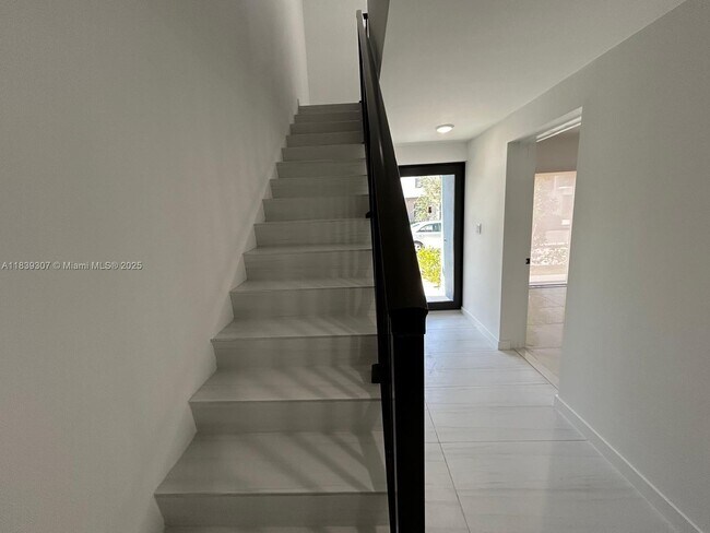 Building Photo - 14560 SW 261st Ter