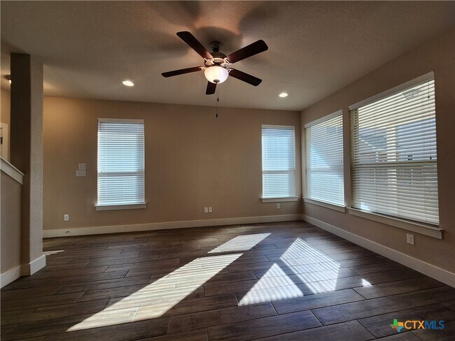 Building Photo - 750 Milestone Pk