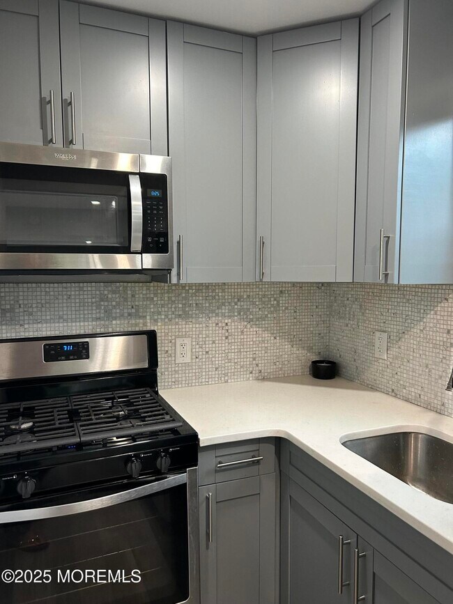 Foto del edificio - 1225 7th Ave