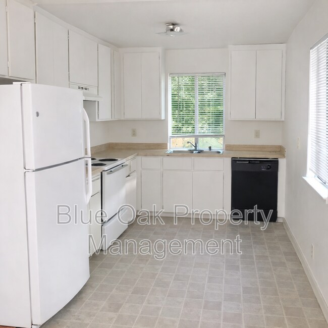 Foto del edificio - 635 Ivy St