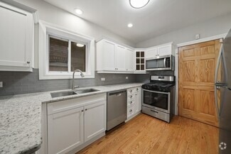 Building Photo - 1548 N Honore St
