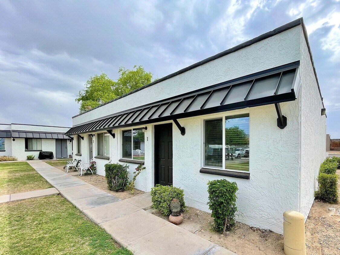 Edge Westgate 8101 W Lamar Rd Glendale, AZ Apartments for Rent in