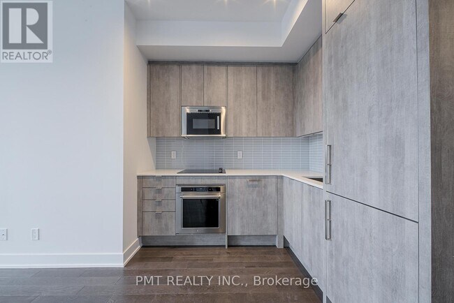 Photo du bâtiment - 181 Bedford Rd