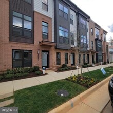 Building Photo - 2008 Tysons Ridgeline Rd