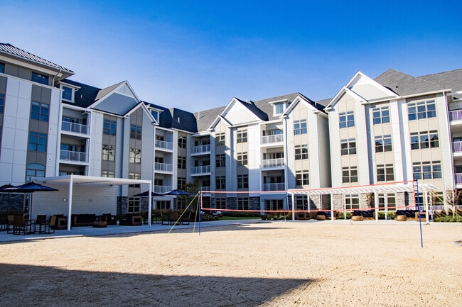 Building Photo - Ocean Gate