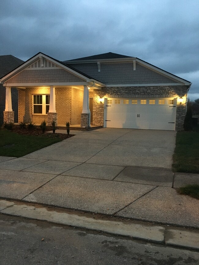 Photo - 4973 Riverbank Dr House