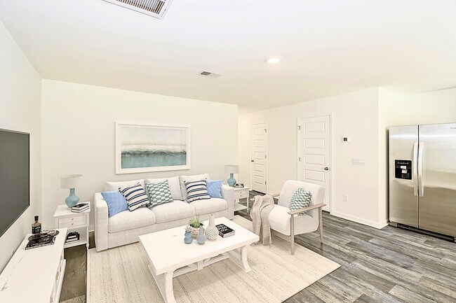 Foto del edificio - 105 Striker Rd