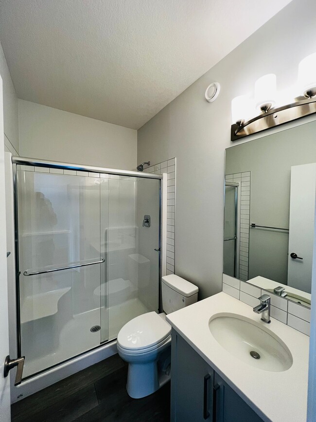 Photo du bâtiment - 538 Corner Meadows Way NE