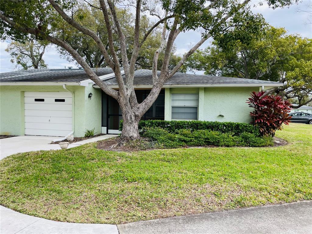Primary Photo - 2801 Orange Tree Cir N