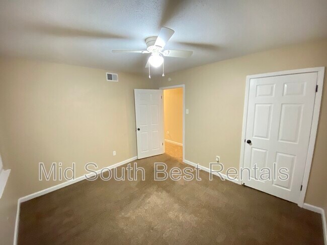 Foto del edificio - 3259 Amselle Cir