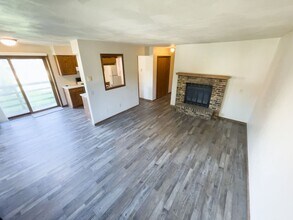 Building Photo - 9 N Wickham Ct