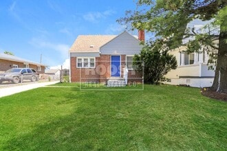 Building Photo - 1154 Miller Ave