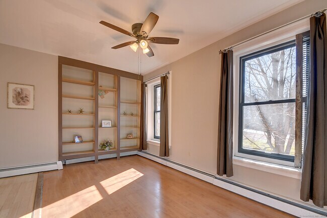 Foto del edificio - 26 Greene Ave