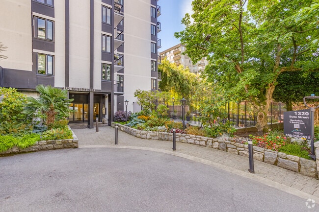 Building Photo - 1320 Bute Street