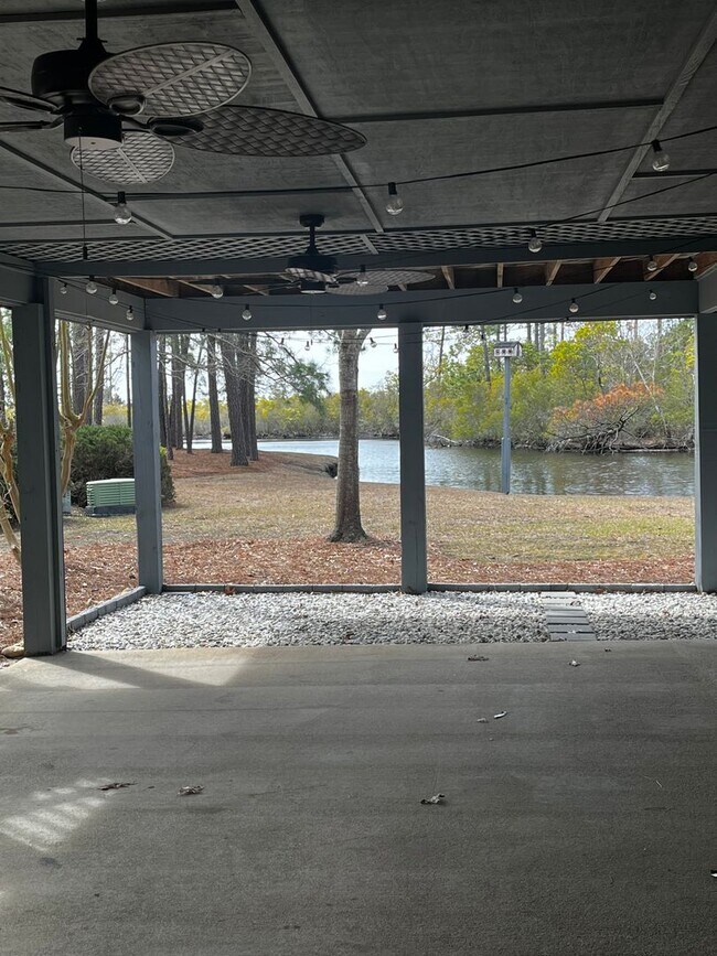 Building Photo - Waterfront Townhome in Fairfield Harbour