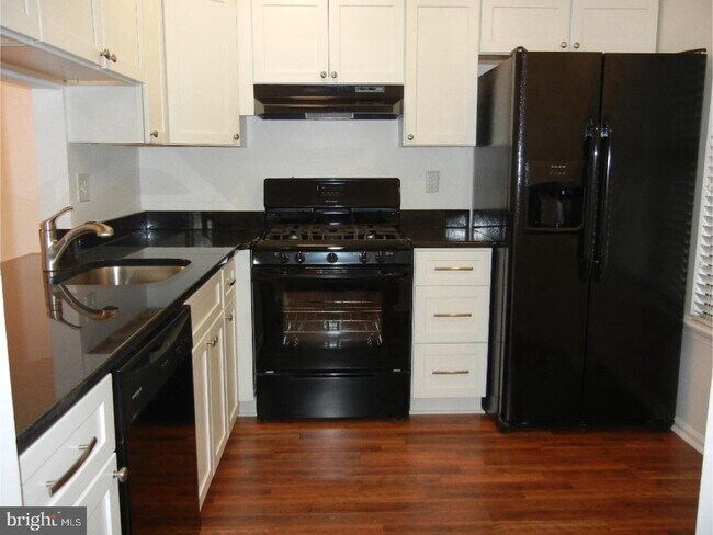 Foto del edificio - 266 Everly Ct