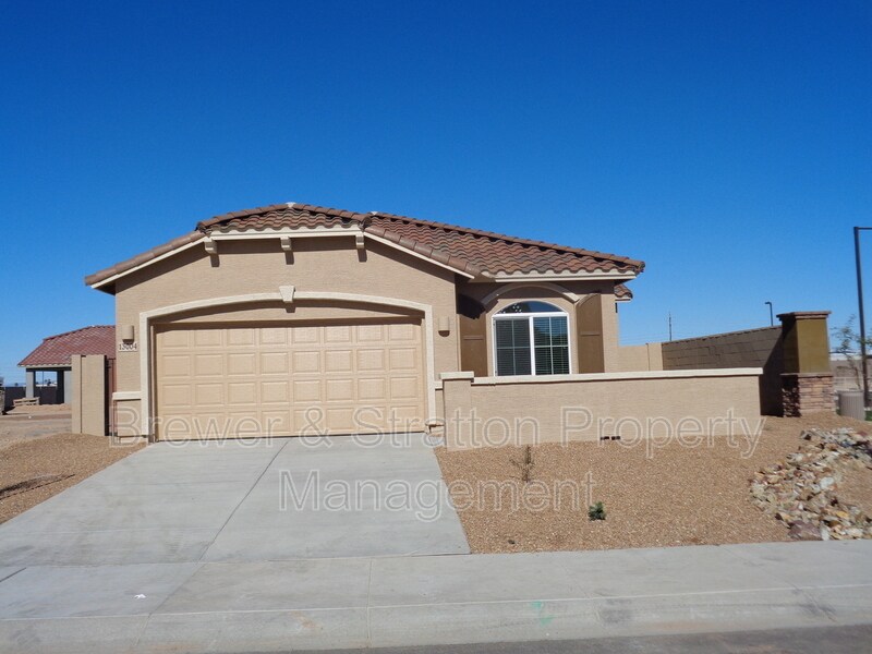 Primary Photo - 13004 W Fleetwood Ln