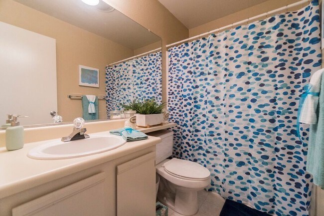 Foto del edificio - 255 Reflections Dr