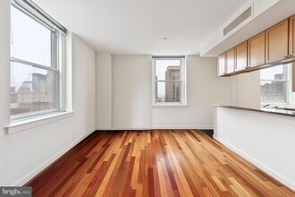Building Photo - 111 S 15th St