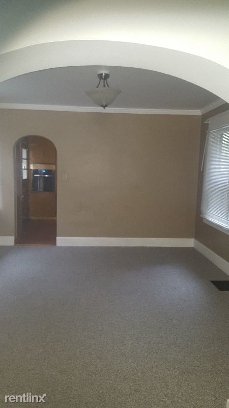 Primary Photo - 3 br, 2 bath House - 84 Elm Ave