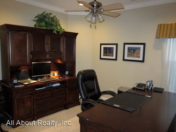 Foto del edificio - 3 br, 2 bath House - 2027 TAFT DRIVE