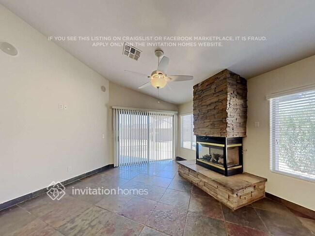 Building Photo - 3042 S 64th Ave