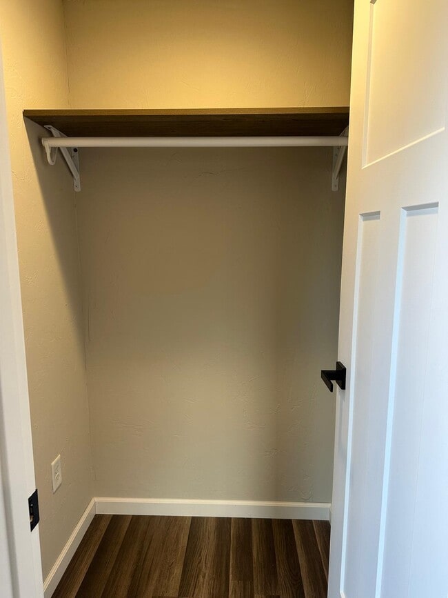 Foto del edificio - 1414 S Rebecca Ln