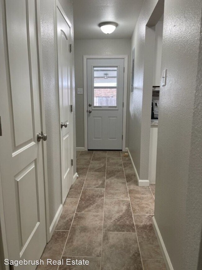 Building Photo - 4 br, 2 bath House - 2113 PR Lyons