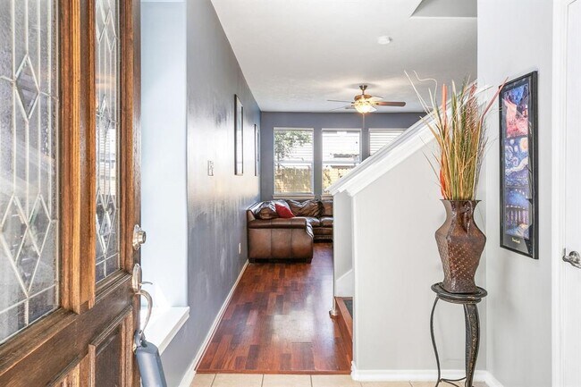 Foto del edificio - 12406 Jasmine Brook Ln