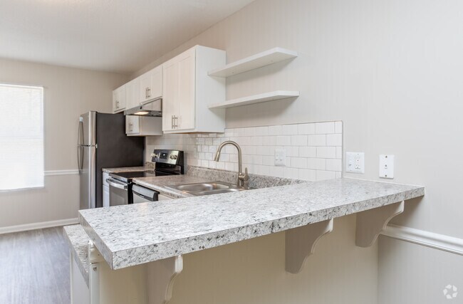 2BR, 2 BA - PhI de 1050SF - Cocina - Woodland Ridge