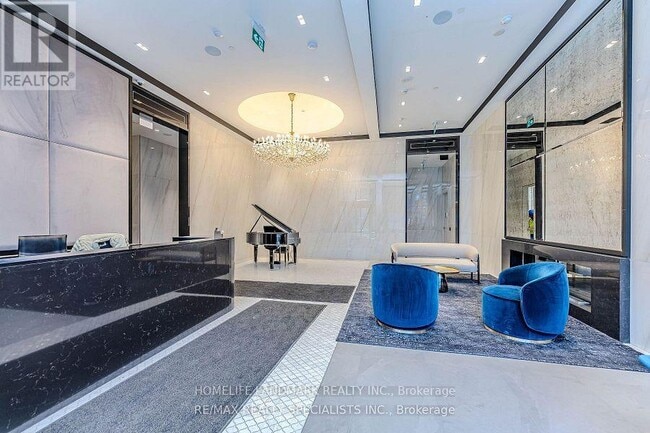 Building Photo - 8 Wellesley St W