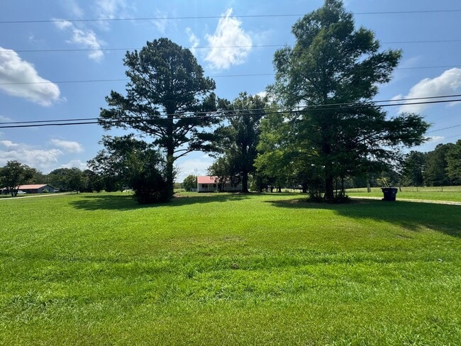 Building Photo - 1426 Leydens Mill Rd