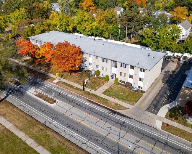 Foto del edificio - 1250 W Nine Mile Rd