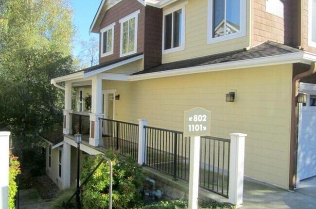 Foto del edificio - Fabulous Lakemont 2 Bed Condo for Lease!