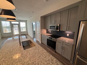 Building Photo - 216 Flint Rdg Rd