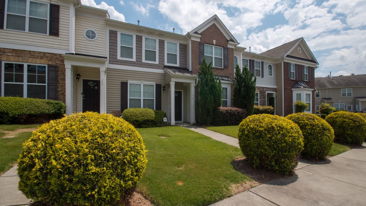 100 Stratford Lakes Dr, Durham, NC 27713 Townhouse for Rent in Durham