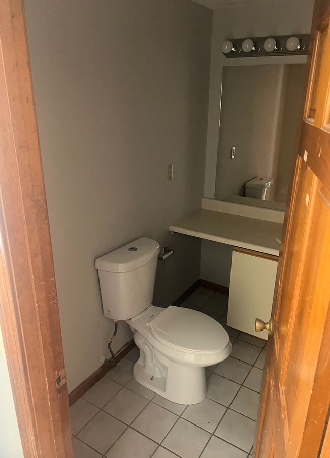 5959 Briarwood Rd Unit 34, Haverhill, MA 01832 Room for Rent in