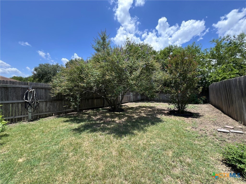 Building Photo - 271 Rosalie Dr