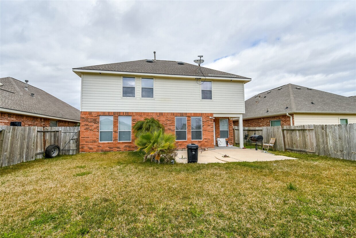 Foto del edificio - 617 Laurelmist Ln