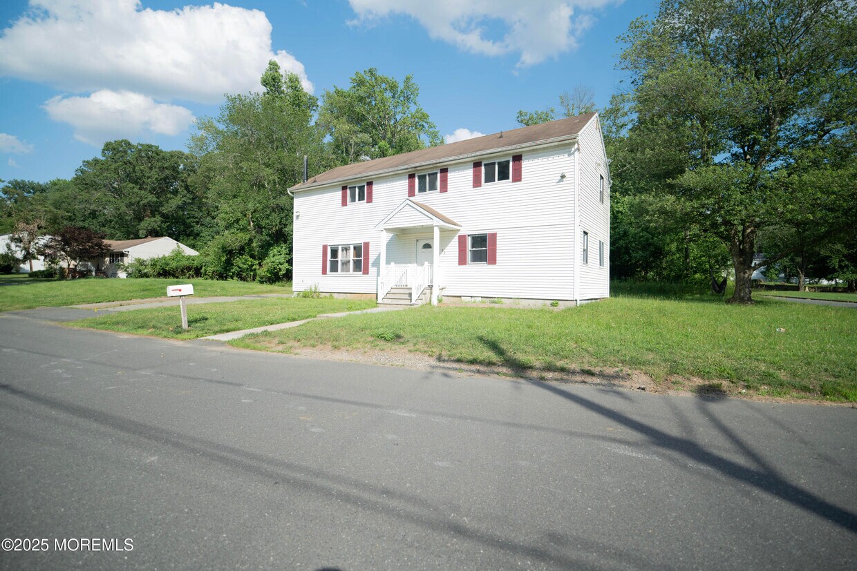 Primary Photo - 59 Charles St