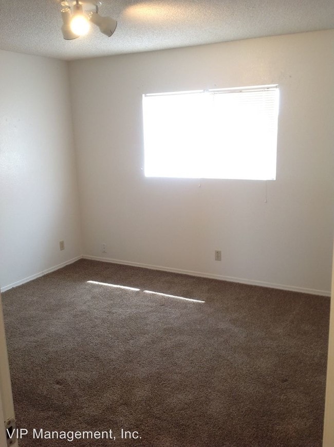 Building Photo - 32310 CA-18