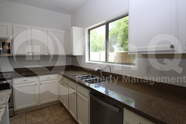 Building Photo - 17413 N 19th Run