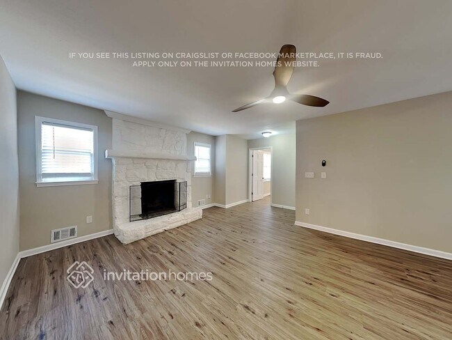 Building Photo - 492 Summit Ridge Dr