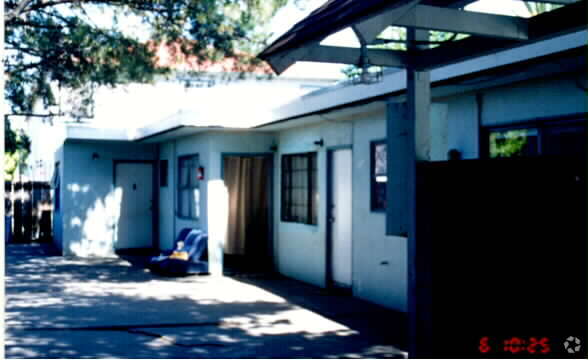 Foto del edificio - 517 Cedar St